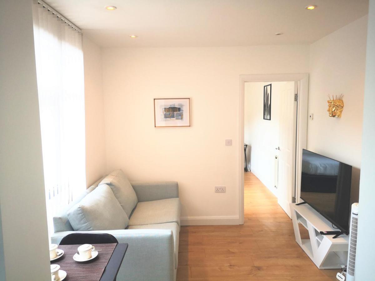 شقة هيميل هيمبستيد  في Clifton Court Hemel المظهر الخارجي الصورة